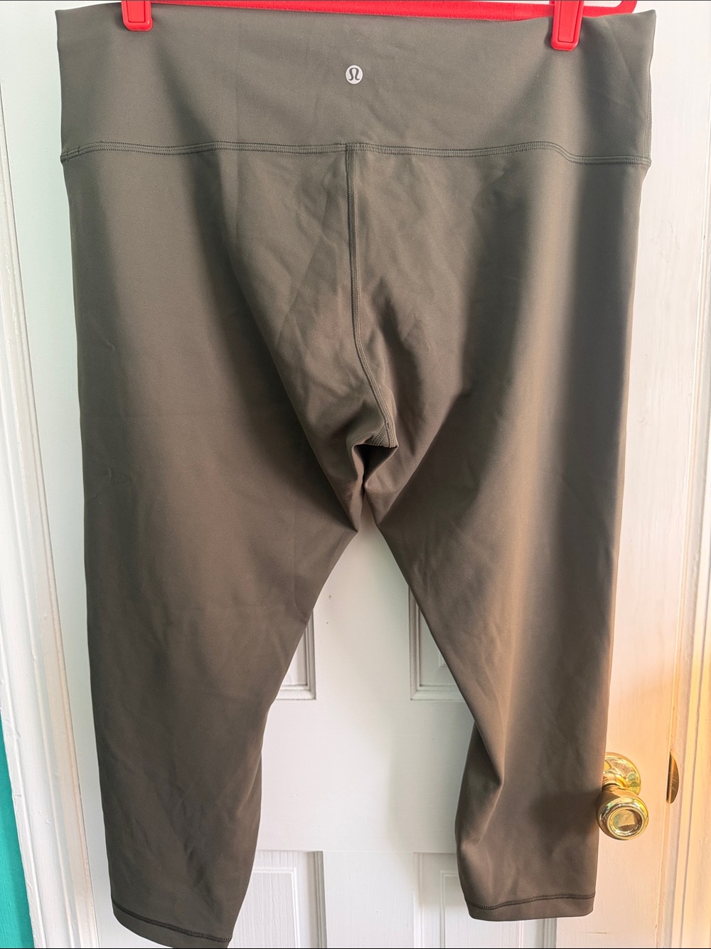 Lululemon Woman’s Olive Green Jogger Pants, NWOT, Size 20, $38
